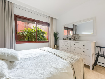 Apartment in Estepona — photo 2