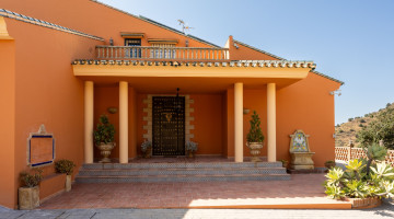 Villa for sale in Almogía, Málaga €989.000 — photo 4 of 52