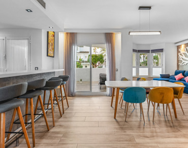 Apartment for sale in Nueva Andalucia - W-048KQI