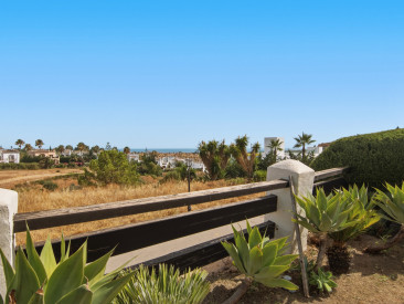 Apartment in Estepona — photo 4