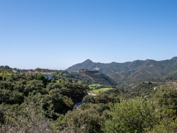 Plot / Land in Benahavis — photo 3
