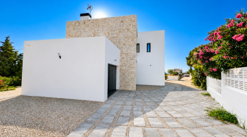 Villa for sale in Benissa, Alicante €1.175.000 — photo 4 of 32