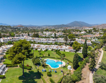 Penthouse for sale in Nueva Andalucia - PANR-16599