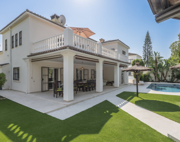 Villa for sale in Guadalmina Alta - W-04B69M