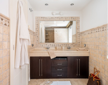 Town House for sale in Nueva Andalucia - SPCRM5617