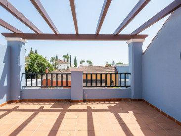Town House in Marbella — photo 3