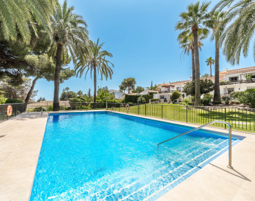 Apartment for sale in Nueva Andalucia - W-049FQL