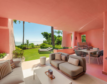 Apartment for sale in Estepona East - TMXA11297