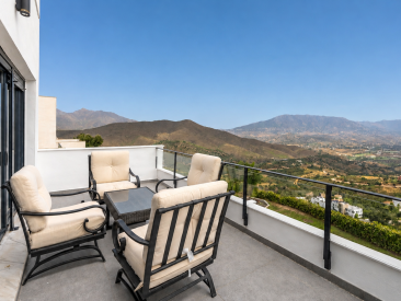 Town House in Marbella — photo 3