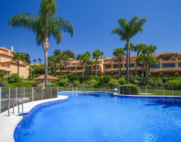 Apartment for sale in Nueva Andalucia - DE1576