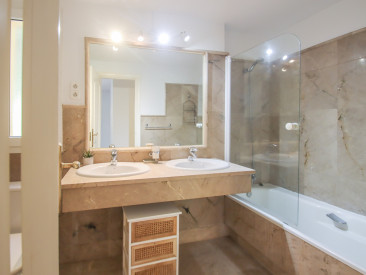 Apartment in Marbella — photo 4