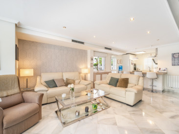 Town House in Marbella — photo 3