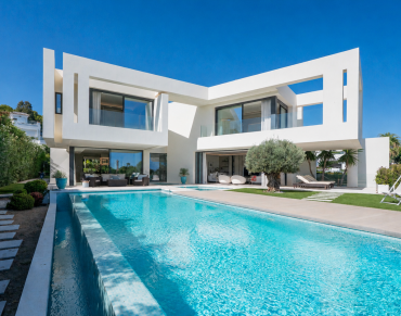 Villa for sale in Marbella East - W-04BBQQ