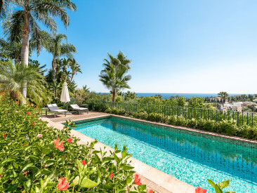 Villa in Marbella — photo 2