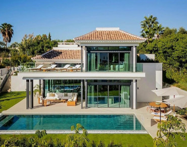 Villa for sale in Marbella Golden Mile - W-02WPSC