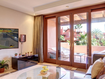 Apartment in Estepona — photo 4