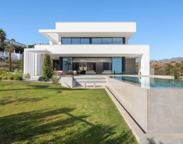 Key Ready Villa for sale in La Cala Golf