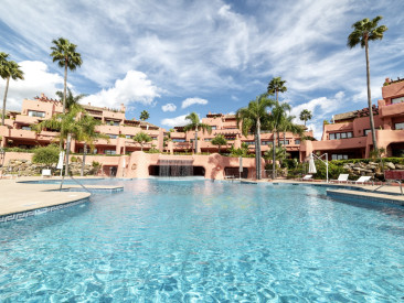 Apartment in Estepona — photo 4