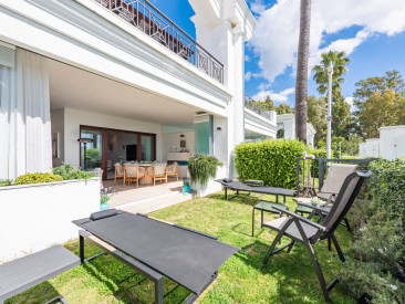 Apartment in Estepona — photo 4