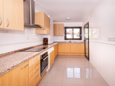 Apartment in Estepona — photo 4