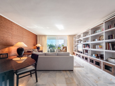 Apartment in Estepona — photo 4