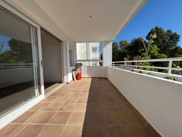 Apartment in Estepona — photo 5