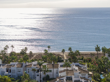 Apartment in Estepona — photo 3