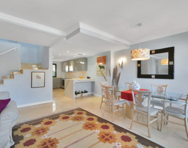 Penthouse for sale in Estepona East - MEX1094