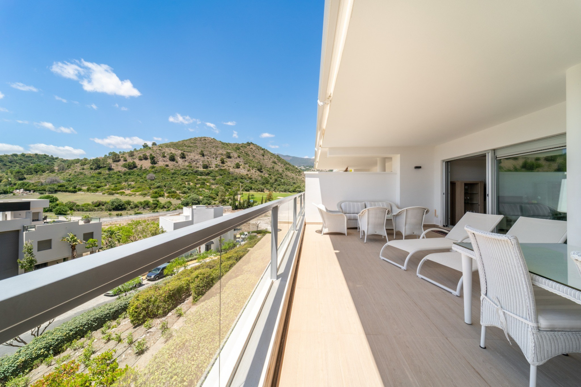 989-00089P - Apartment in Benahavis