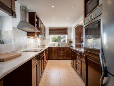 Villa in Marbella — photo 3