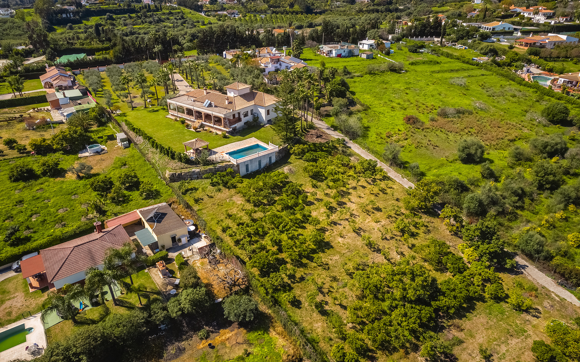B105936 - House in Estepona