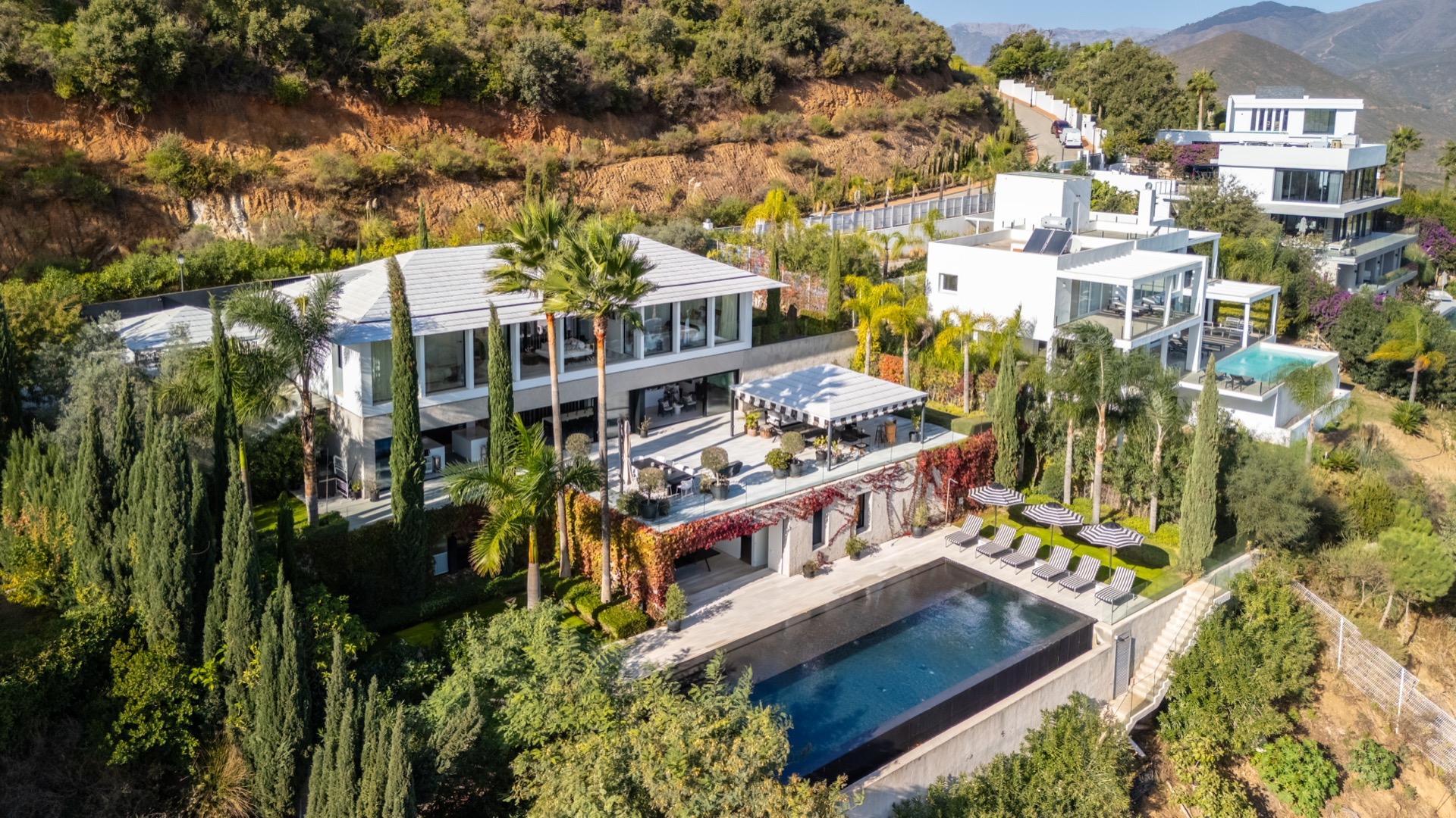 Stunning villa with Amazing views