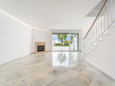 Town House in Marbella — photo 2