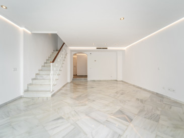 Town House in Marbella — photo 4