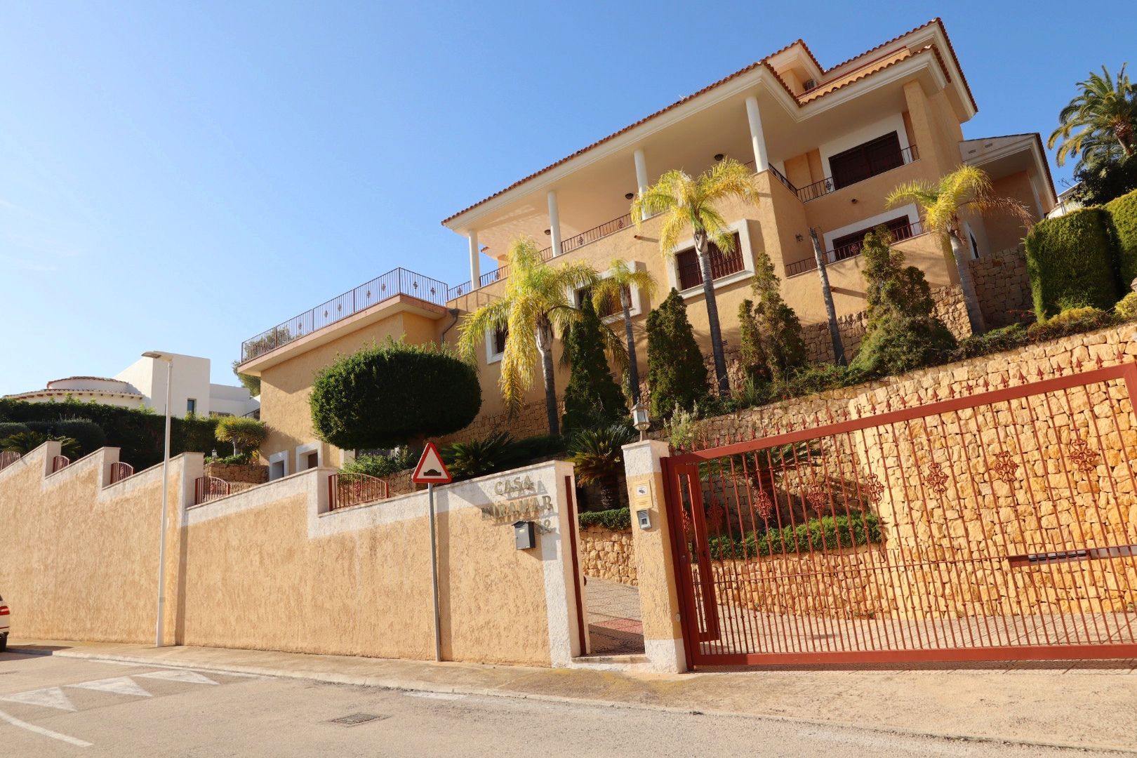 2274 - Villa in Altea