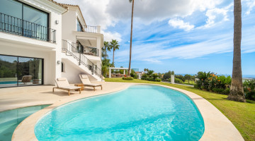 Villa for sale in Benahavis, Málaga €4.550.000 — photo 2 of 54